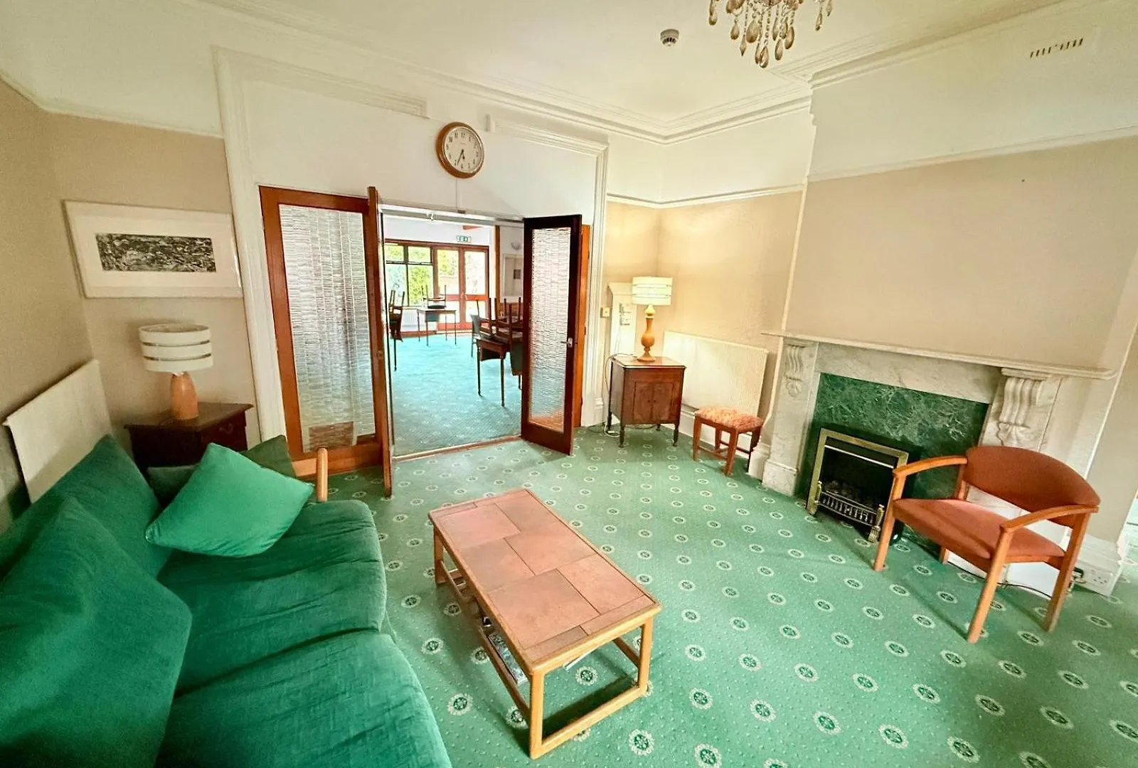 נוטינגהאם Next To Hyland Hotel Family Rooms With Attached Bathroom